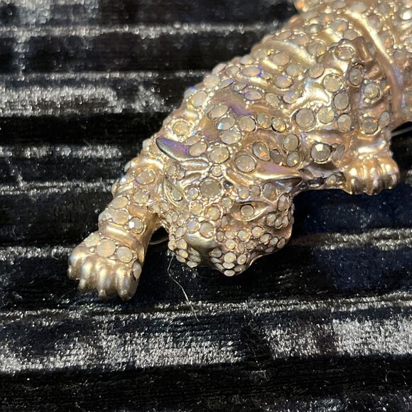 Vintage Gold Tone Big Cat Stalking Panther Cheetah Leopard Rhinestone Pin Brooch - Picture 2 of 9